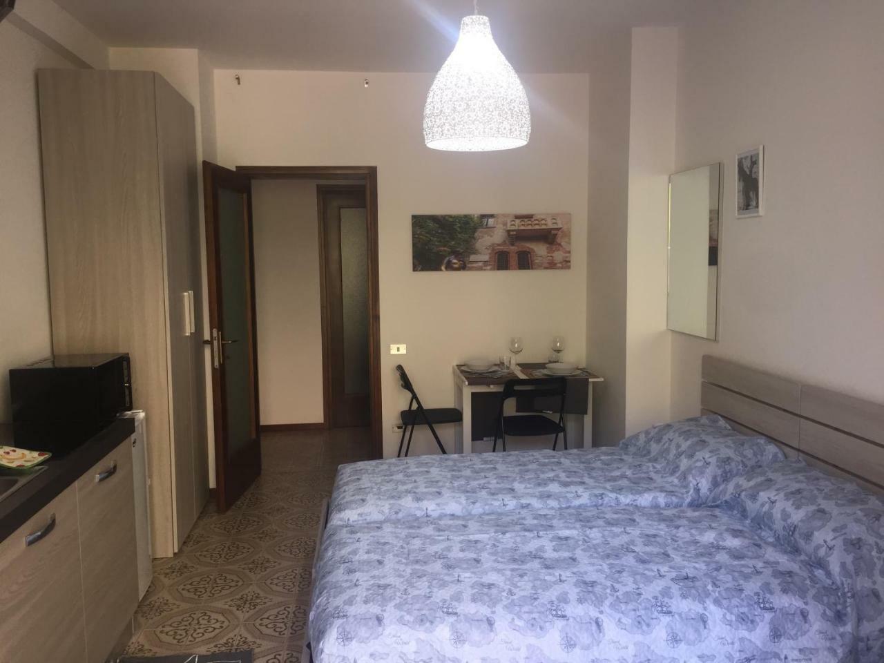 Room Verona Holidays מראה חיצוני תמונה
