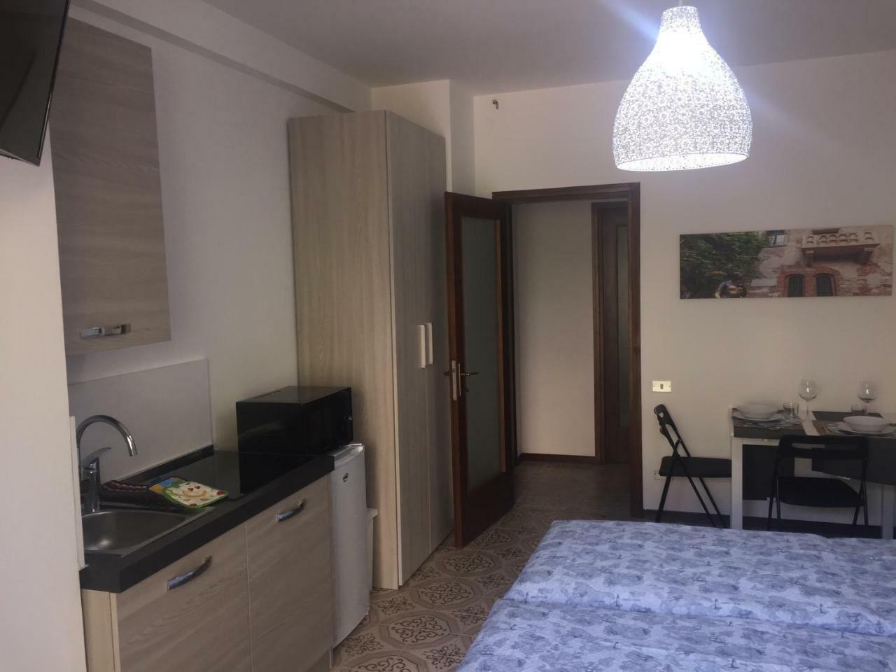 Room Verona Holidays מראה חיצוני תמונה